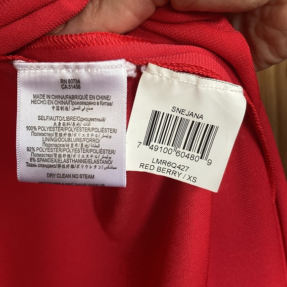 BCBG MaxAzria one-shoulder red evening gown (XS) - Picture 7 of 7